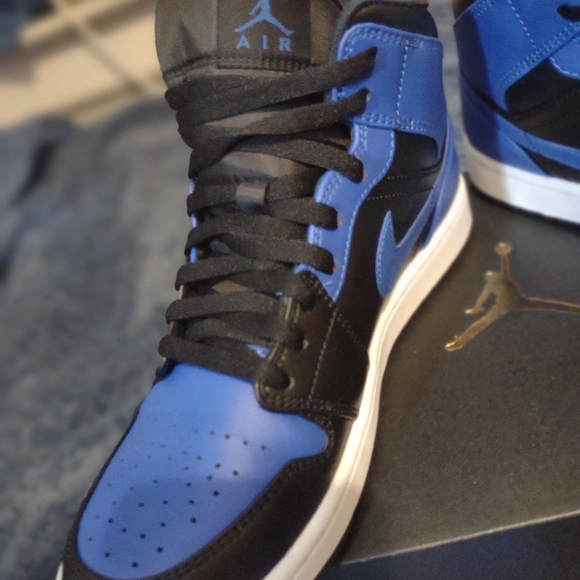 Jordan 1 mid hyper royal blue - Picture 11 of 11